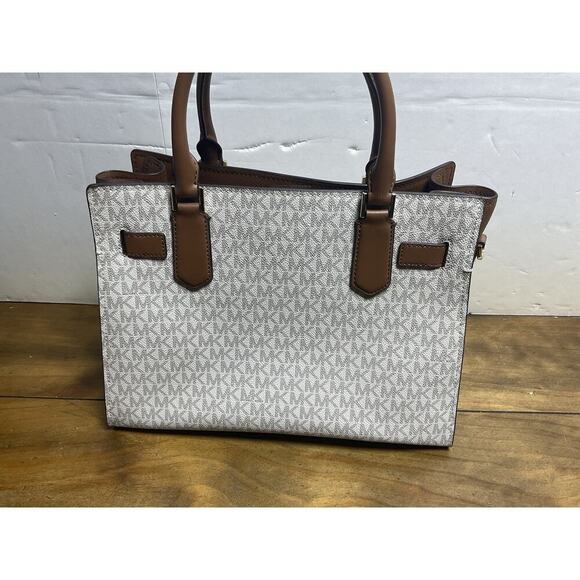 Michael Kors Hamilton Medium Satchel MK Logo Shoulder Strap Handbag (Vanilla) - Picture 5 of 13